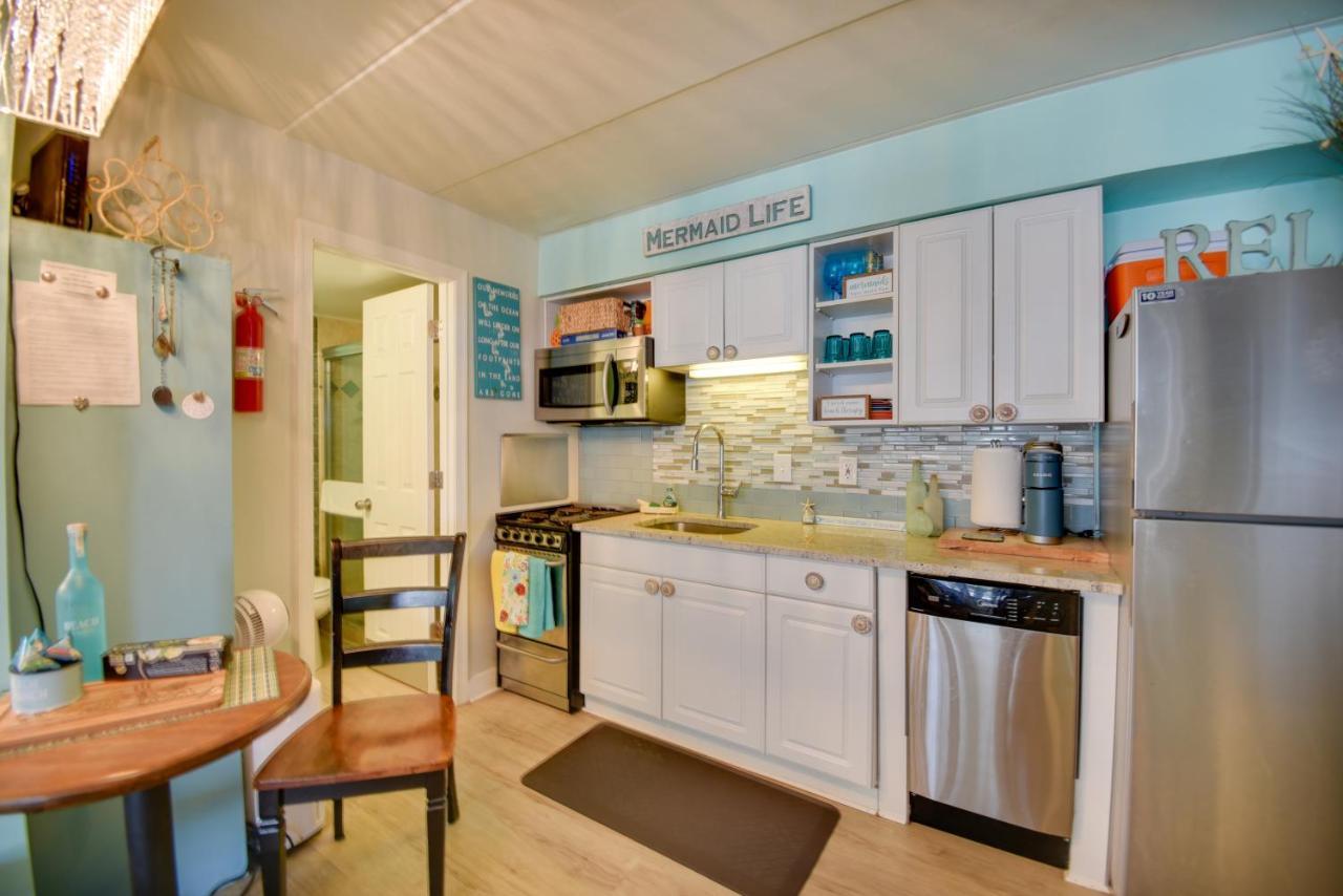 Chic Virginia Beach Retreat - Pool, Steps To Beach Bagian luar foto