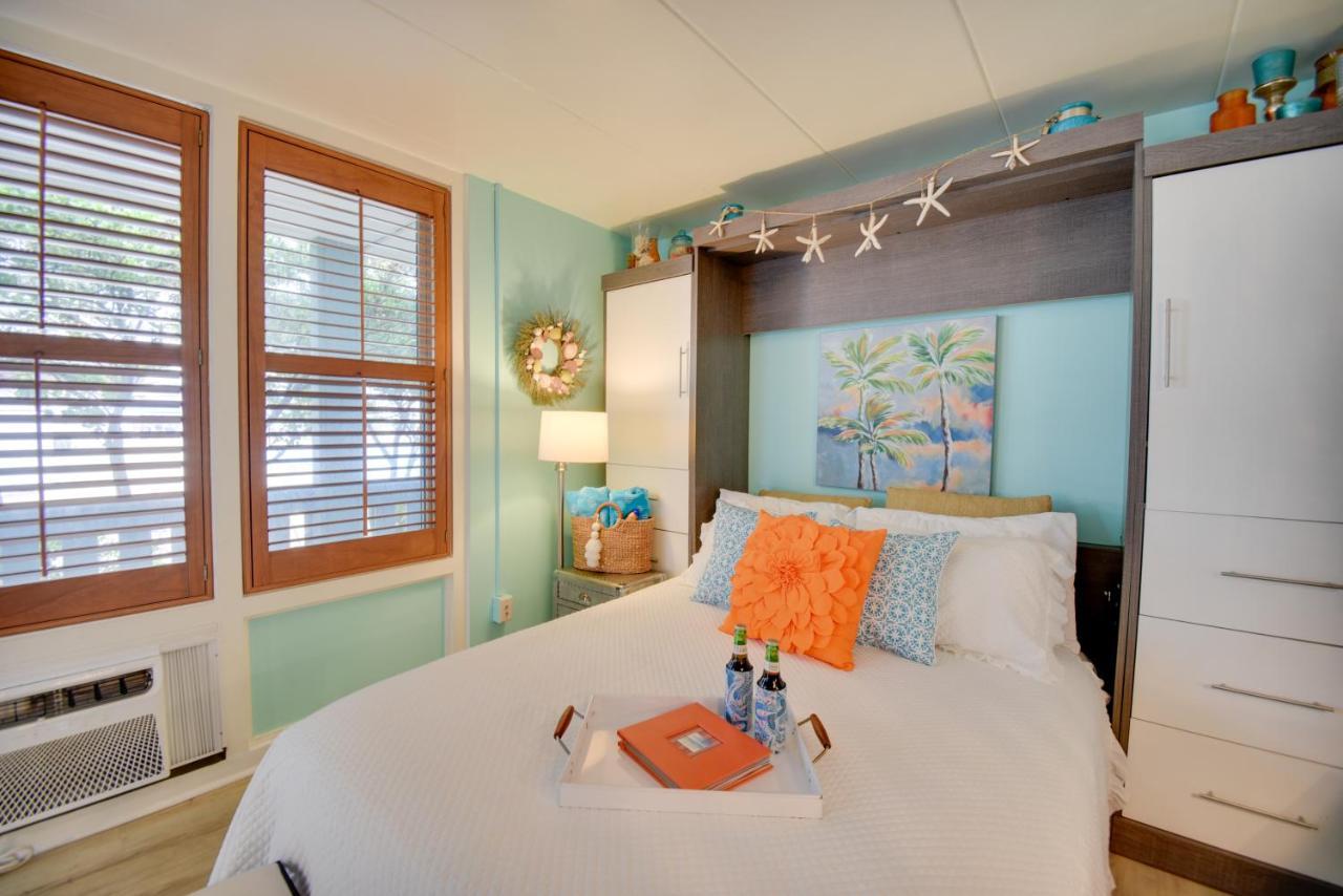 Chic Virginia Beach Retreat - Pool, Steps To Beach Bagian luar foto
